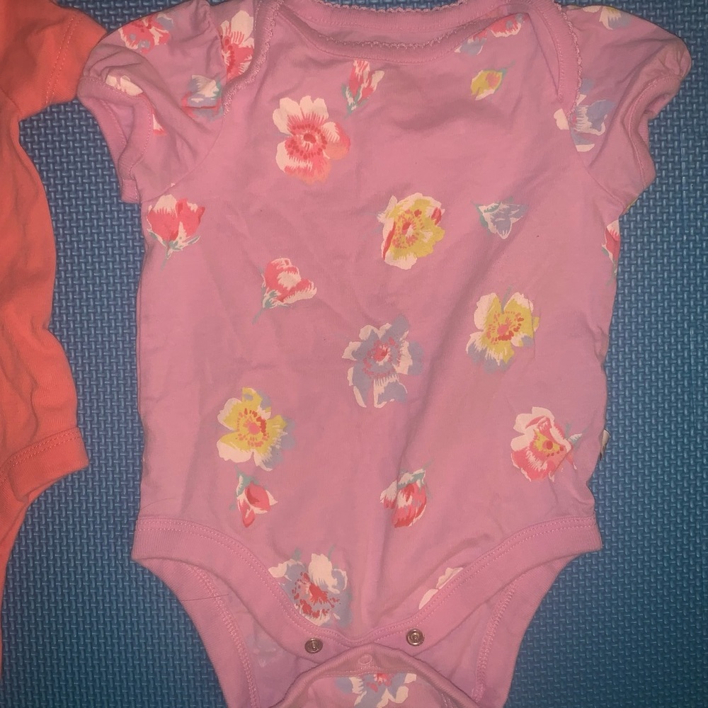 Set of 2 Gap bodysuits